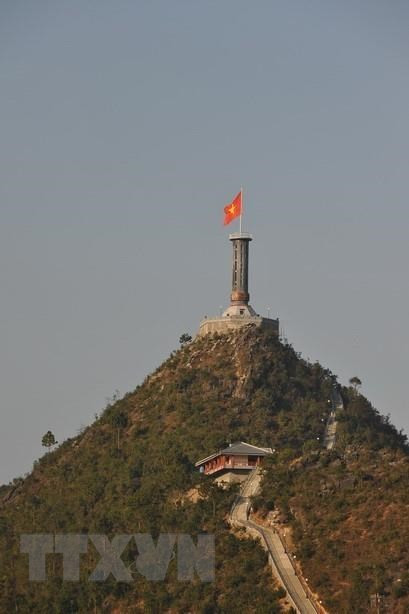 La tour du drapeau de Lung Cu. 