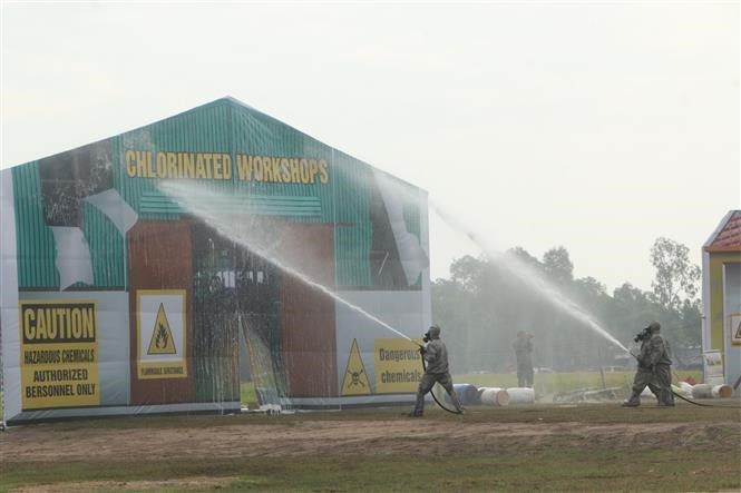 C'était également une activité d’assistance humanitaire et de secours en cas de catastrophe dans le cadre de la réunion des ministres de la Défense de l’ASEAN.