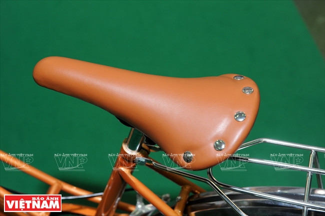 Certains détails montrent la grande qualité de ce vélo pour dames.