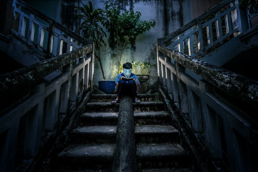 L’escalier d’un ancien immeuble à Hô Chi Minh-Ville.