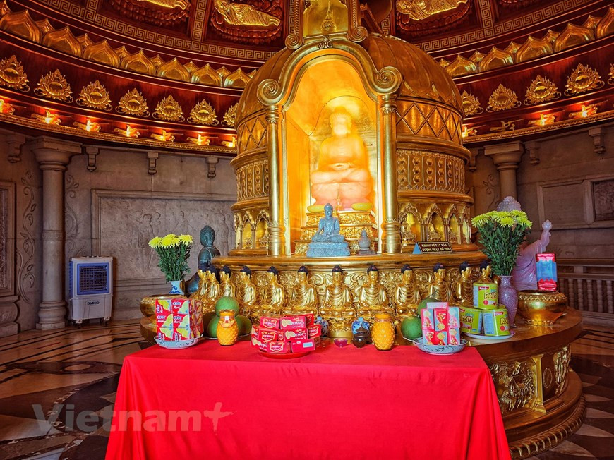Le stupa conserve des reliques de Bouddha. Photo: Vietnam+