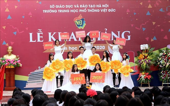 L'atmosphère de la rentrée scolaire au lycée Viet Duc, à Hanoï. Photo: Quang Hai/VNA