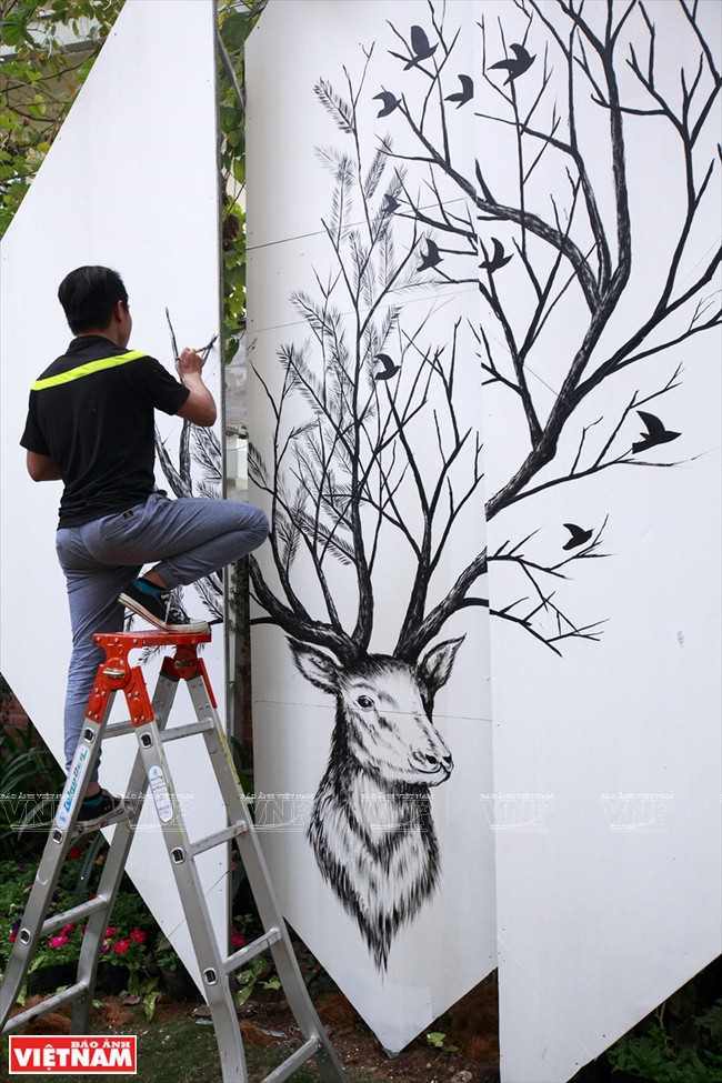 Le groupe «Yeux Viêt» crée des peintures murales 3D impressionnantes.