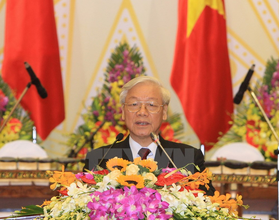 Le secrétaire général du PCV Nguyen Phu Trong prend la parole au banquet.