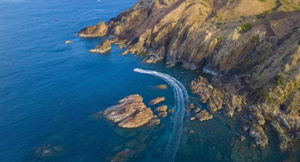  Des paysages magnifiques d'Eo Gio dans la commune insulaire de Nhon Ly, ville de Quy Nhon, province de Binh Dinh. Photo: VNA 