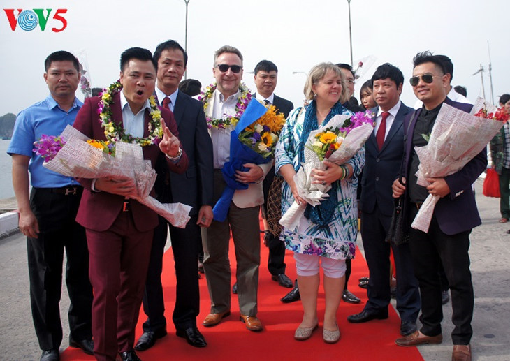 Cette année, l’île a accueilli 450 mille touristes étrangers.