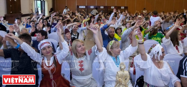 Des délégués russes amicaux lors du programme d'échange.
