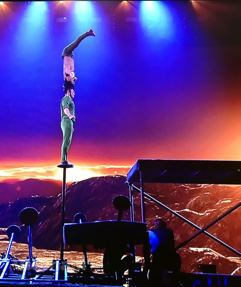  L'impressionnante performance de Giang Quoc Co et de Giang Quoc Nghiep, le 3 juin, a ébahi les téléspectateurs.