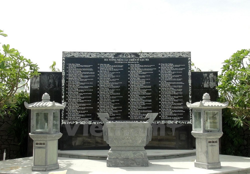 Stèle de commémoration des martyrs de Gac Ma. Photo: VNA