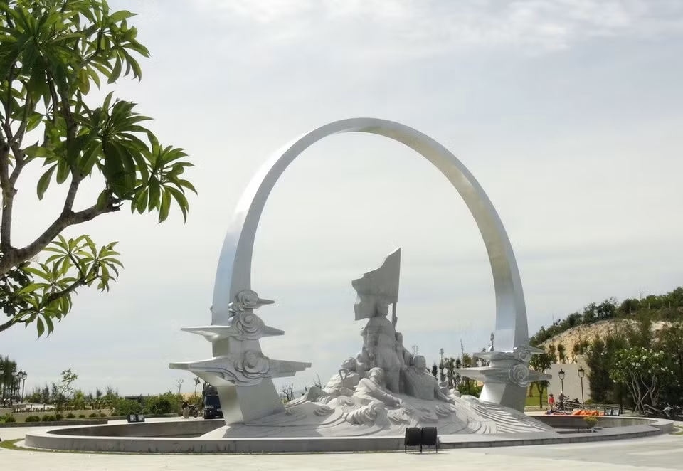 Le Mémorial Les personnes demeurant à l'horizon. Photo: VNA