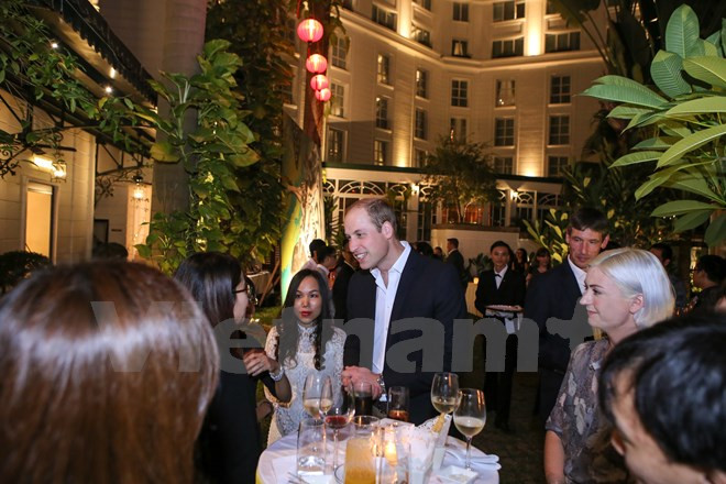 La conversation a duré environ une heure.