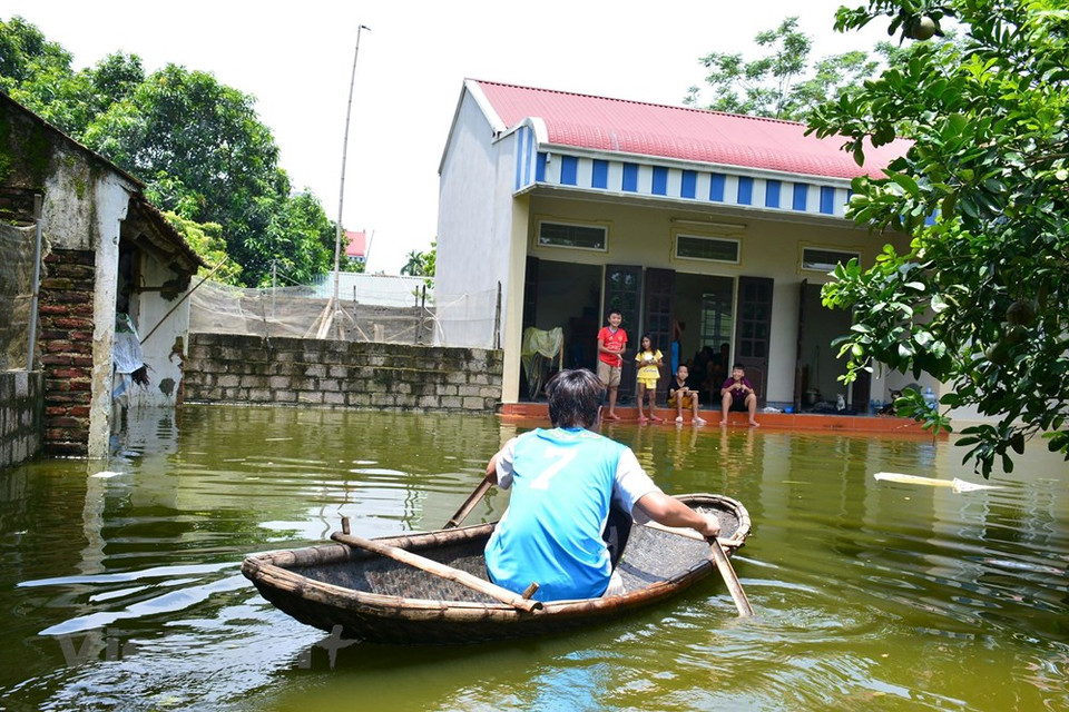 Les maisons de 2.349 foyers dans dix communes ont été submergées.