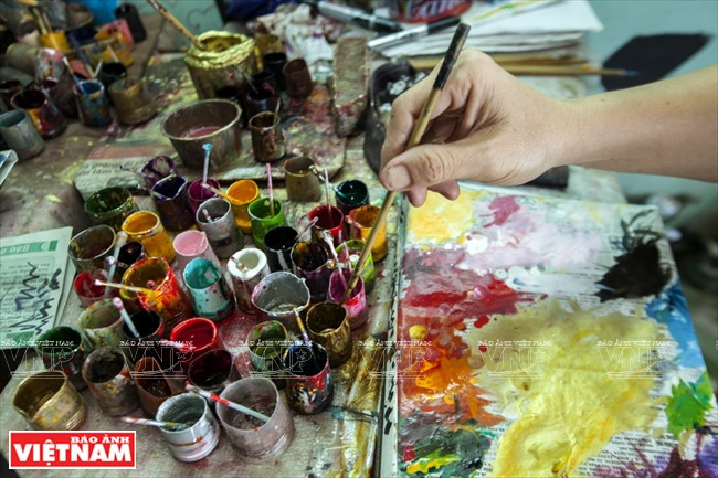 La laque utilisée pour fabriquer les produits de Tuong Binh Hiêp .