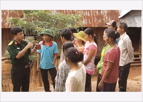 Les sapeurs ont un devoir de sensibilisation sur le danger que représentent les explosifs encore enfouis.