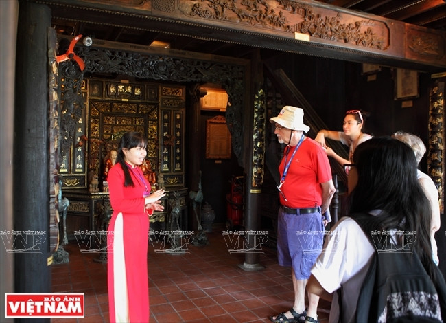 Les guides bien formés, dotés d’un certificat professionnel du tourisme du Conseil de certification du tourisme du Vietnam(VTCB), peuvent postuler à des emplois dans d'autres pays membres de l'ASEAN