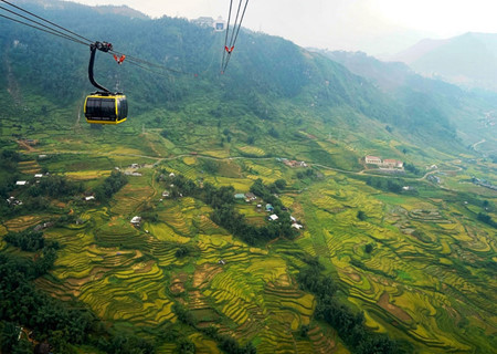 Une télécabine a été ​construite en février dernier pour permettre aux touristes de découvrir d’en haut cette superbe vallée et de s'offrir un superbe panorama sur les rizières en terrasse.