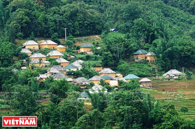 Les fameuses maisons « trinh tuong » des Hà Nhi.