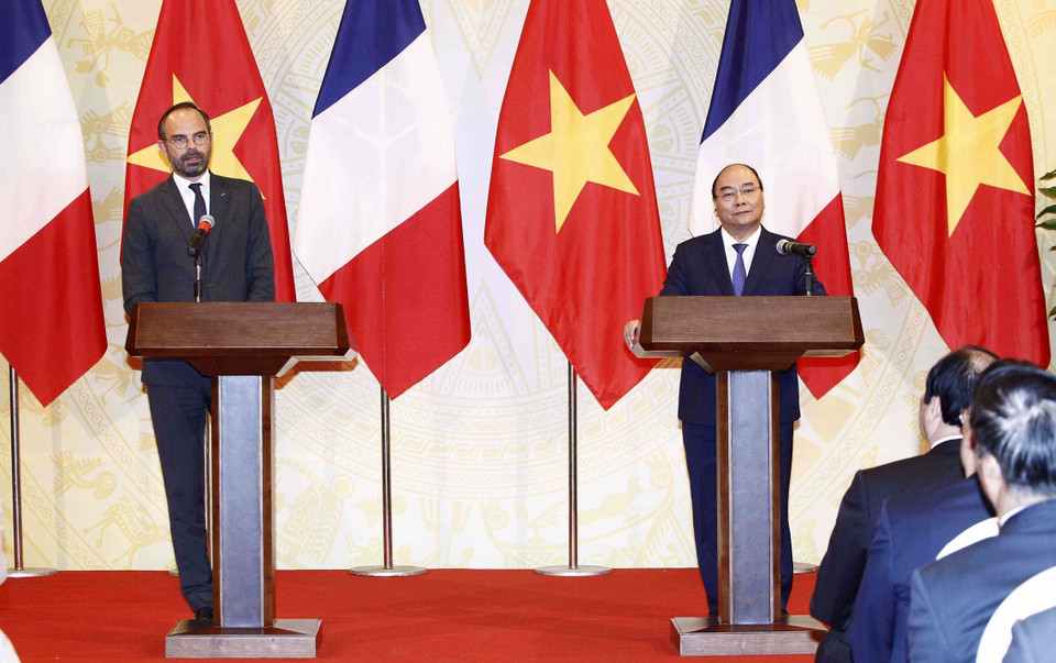 Le Premier ministre Nguyên Xuân Phuc et son homologue français Édouard Philippe ont rencontré la presse à Hanoi après la signature des accords de coopération bilatérale.
