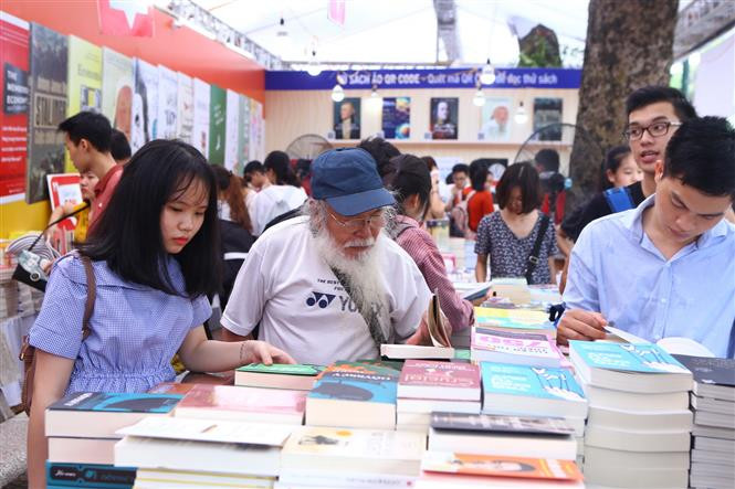 Plus de 50 éditeurs et distributeurs participent à cet évènement sur près de 60 stands.