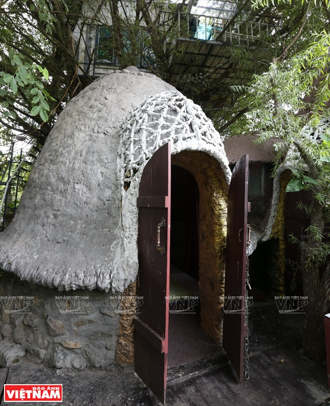 L'entrée d'une maison à Cosy Tree House.