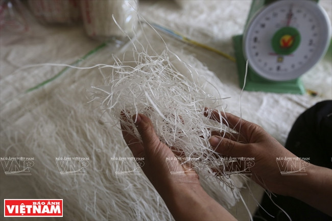 Ces vermicelles sont vendus en grosse quantité dans l’ensemble du pays, notamment à Hô Chi Minh-Ville, dans les provinces de Quang Ninh, Hai Duong, Phu Tho, Hoà Binh… au prix de 50.000 dong le kilo. 