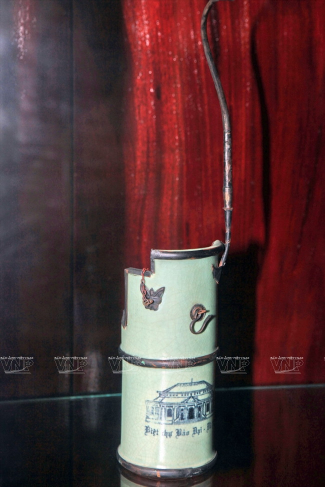 Narguilé dans la salle d’étude du roi.