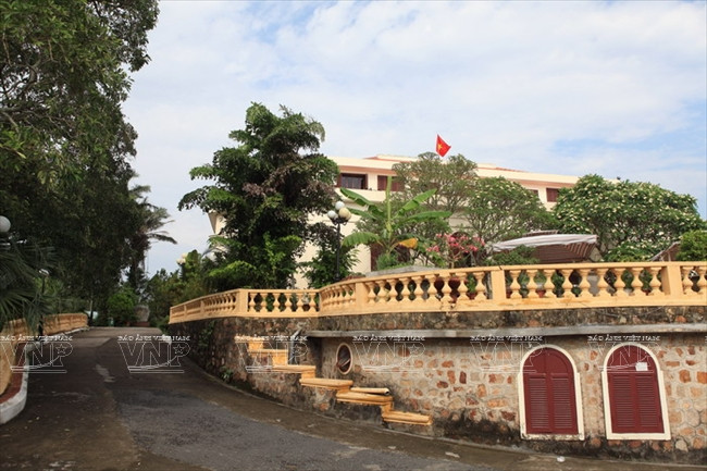 La villa de Bao Dai est un ouvrage architectural original et un monument historique lié à la vie du dernier roi du Vietnam.