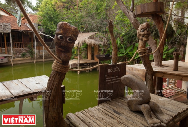 “« Le lac Lua » au sein de XQ su quan.