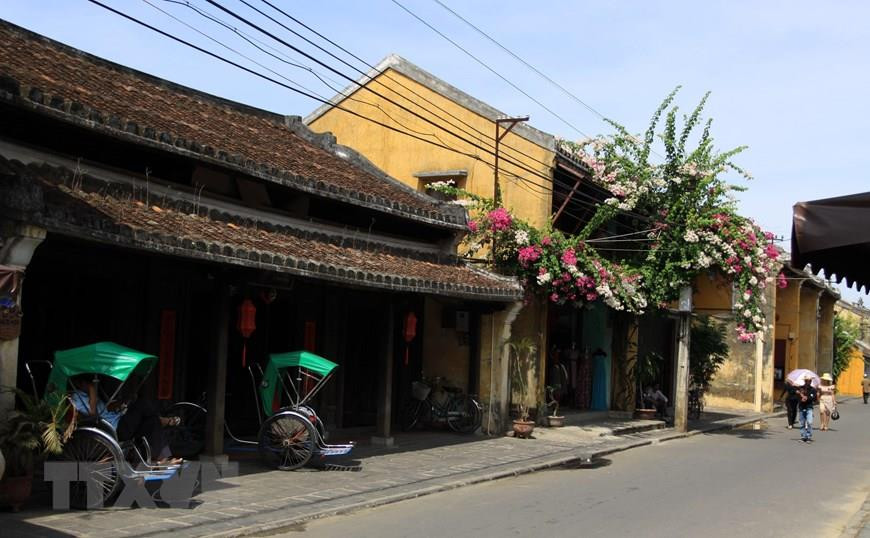  Fondée au XVe siècle, Hôi An était autrefois l’un des ports commerciaux les plus importants d’Asie du Sud et un important centre d’échanges culturels Est-Ouest.
