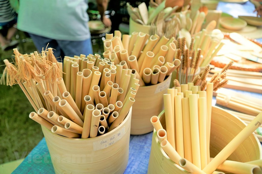 Pailles en bambou. Photo: Vietnam+