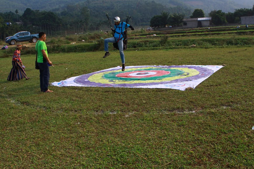 Les membres se rencontrent souvent pour partager leurs expériences. Photo: Vietnam+