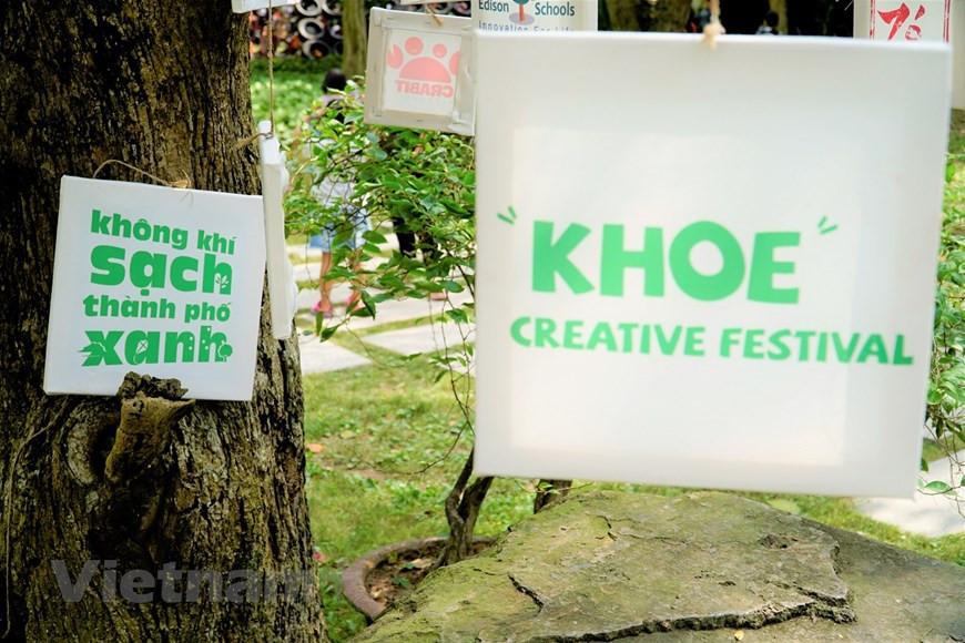 Ayant pour thème “Vert”, l’édition de cette année met en valeur les créations vertes pour la communauté et diffuse les valeurs d'une vie conviviale et harmonieuse avec la nature, encourageant ainsi une consommation verte. Photo: Vietnam+