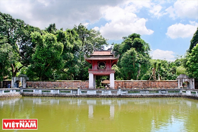  Le temple de la Littérature, une destination incontournable des "City walk" de l’APV.