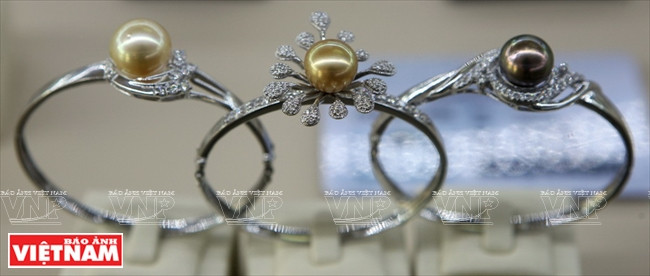 Bracelet de perles naturelles.