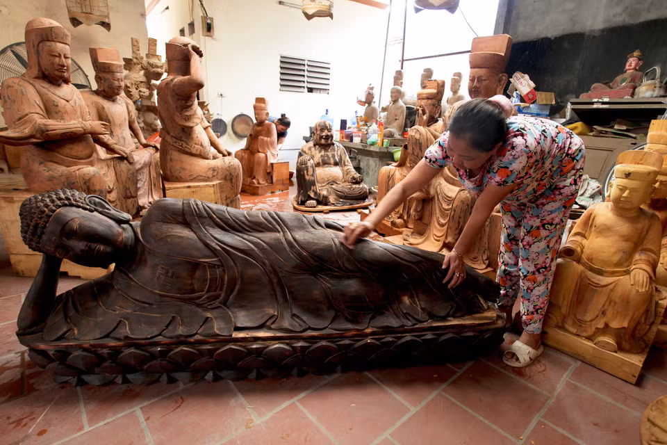 Le Bouddha Amitabha est presque terminé.