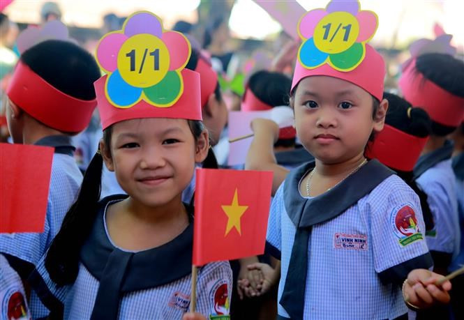 Pour l’année scolaire 2018-2019, l’éducation nationale devrait déployer 9 tâches et 5 groupes de solutions fondamentales en vue de la réforme et de l’amélioration de la qualité de l’éducation et de la formation. Photo: VNA