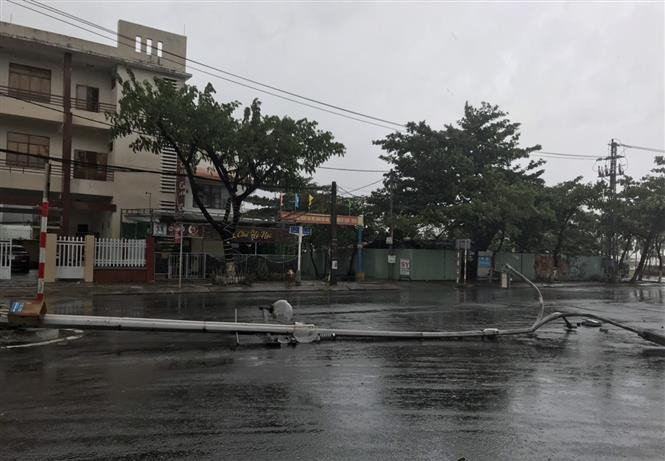 Des ouvrages publics dans la ville ont été gravement endommagés.