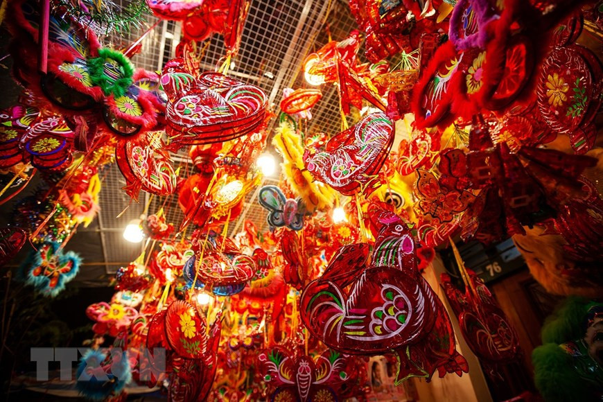 Des lambions traditionnelles vendues dans la rue Hang Ma