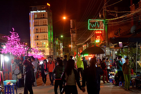 Le vieux quartier de Dông Van en fête.