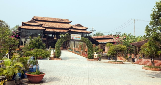 Des maisons en bois au style impérial de Huê.