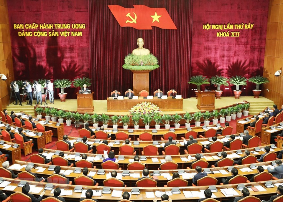  La cérémonie d’ouverture du 7e plénum du Comité central du Parti communiste du Vietnam (XIIe exercice).
