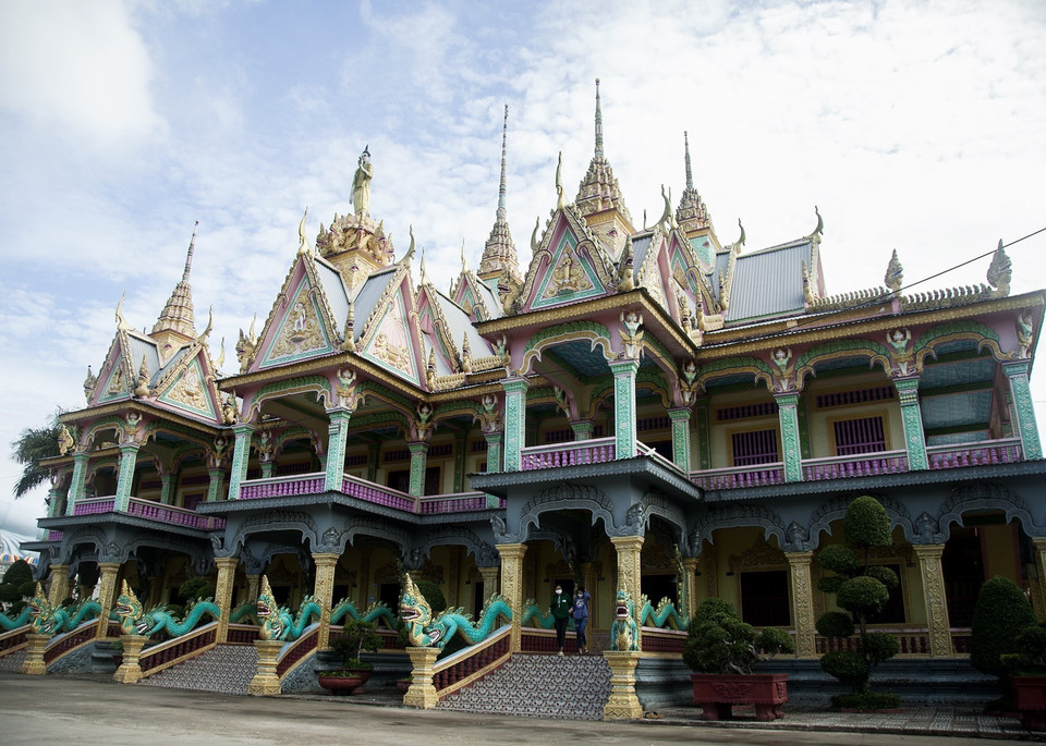 La pagode Patum Wongsa Som Rong dans la province de Soc Trang est l'une des plus belles et des plus grandes pagodes khmères du delta du Mékong. Photo: VNA