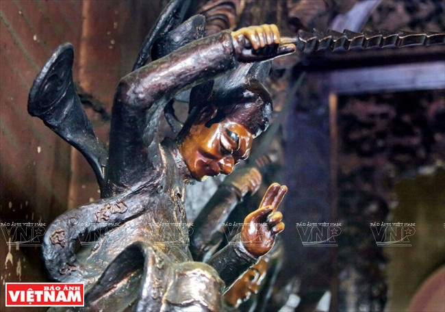 Des génies auxquels font des prières esssentiellement des femmes. 