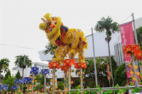 Danse de la licorne au Musée d’ethnologie du Vietnam, le 10 septembre à Hanoï.