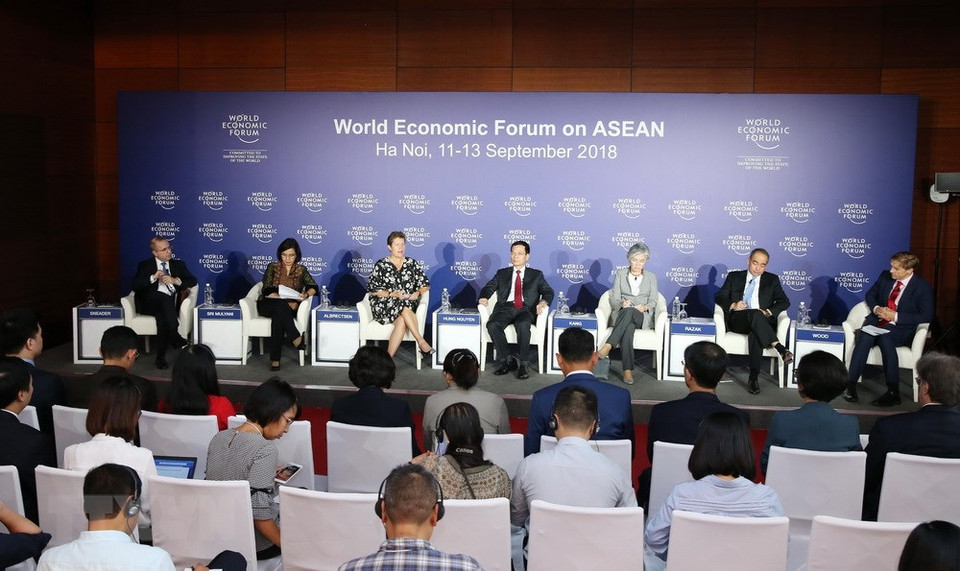 La conférence des coprésidents du Forum WEF ASEAN 2018 a été organisée le 12 septembre à Hanoï. 