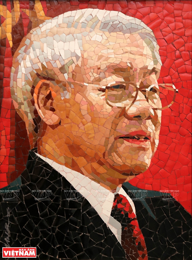 Portrait du secrétaire général du Comité central du Parti communiste du Vietnam Nguyên Phu Trong.
