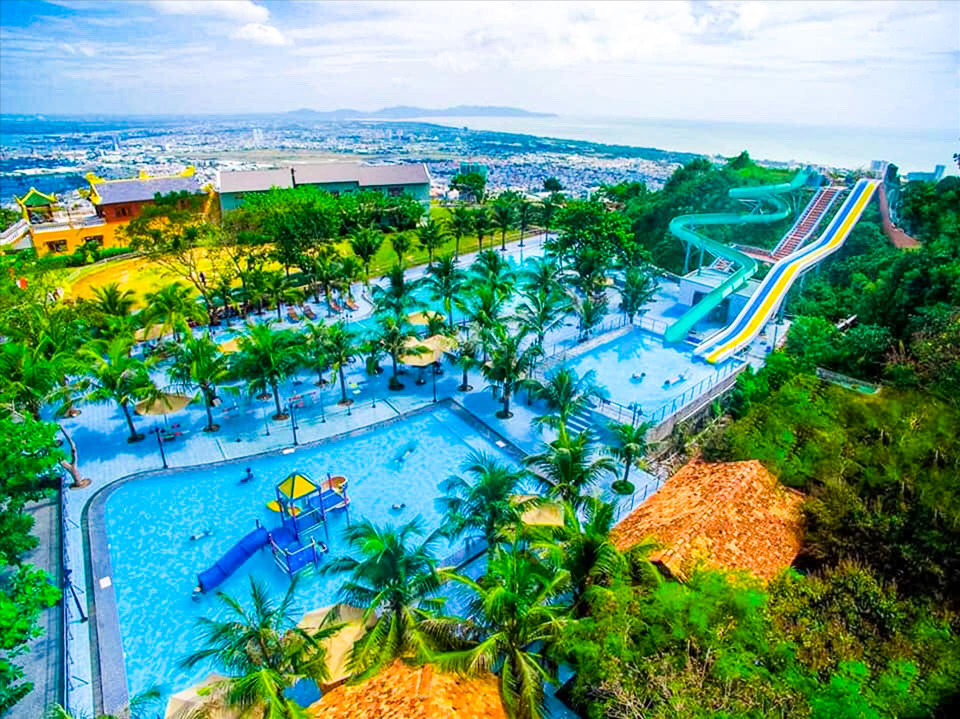 Le parc Hô Mây possède le premier parc aquatique sur montagne au Vietnam. Photo:VNA