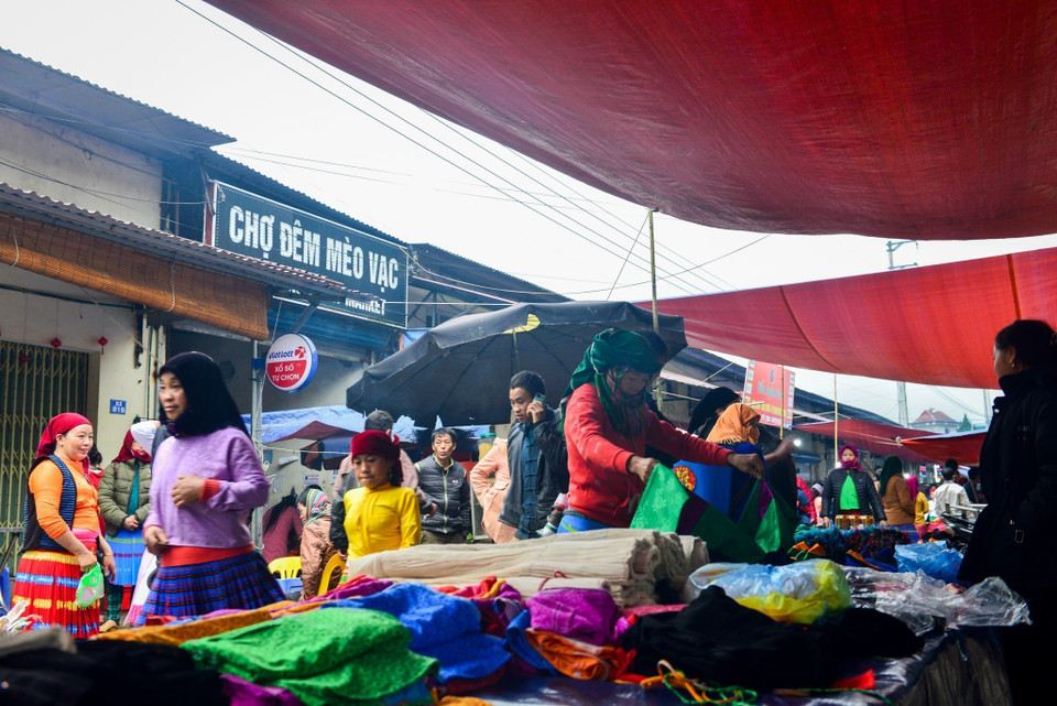 On y trouve un large éventail de marchandises.