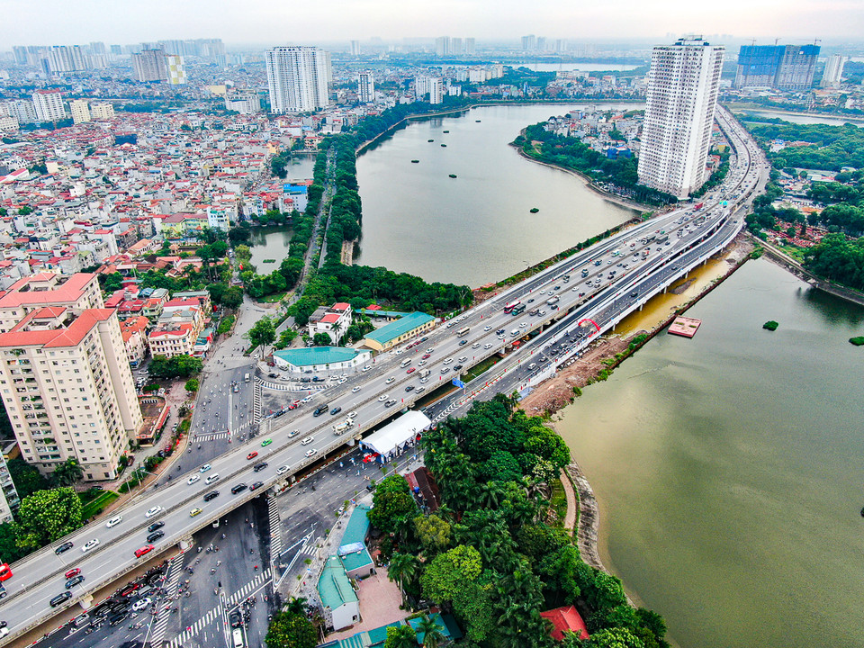 La rocade Nº3 qui traverse la péninsule de Linh Dam relie le centre-ville à la porte Sud de Hanoï.