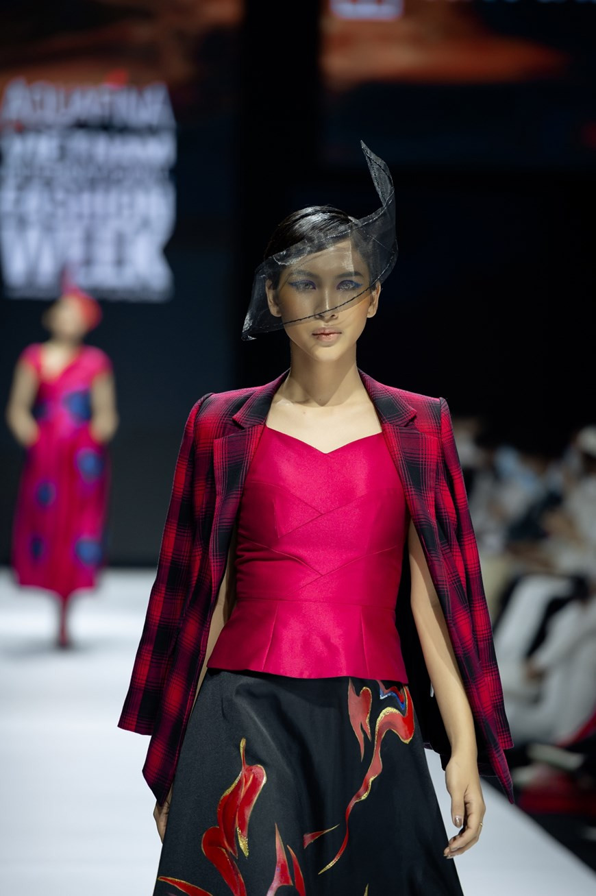 La collection «Keep Blooming» - "Les fleurs sont en fleur".